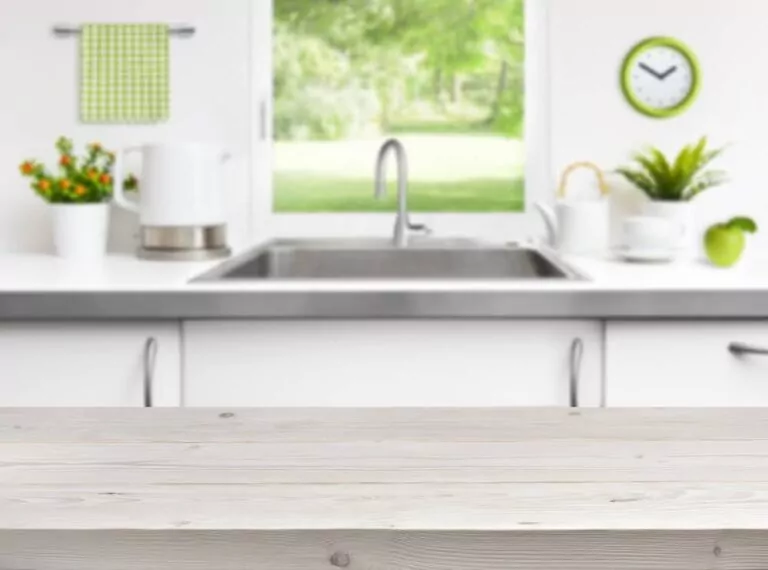 6 Ways to Bring the Outdoors Into Your Kitchen Design